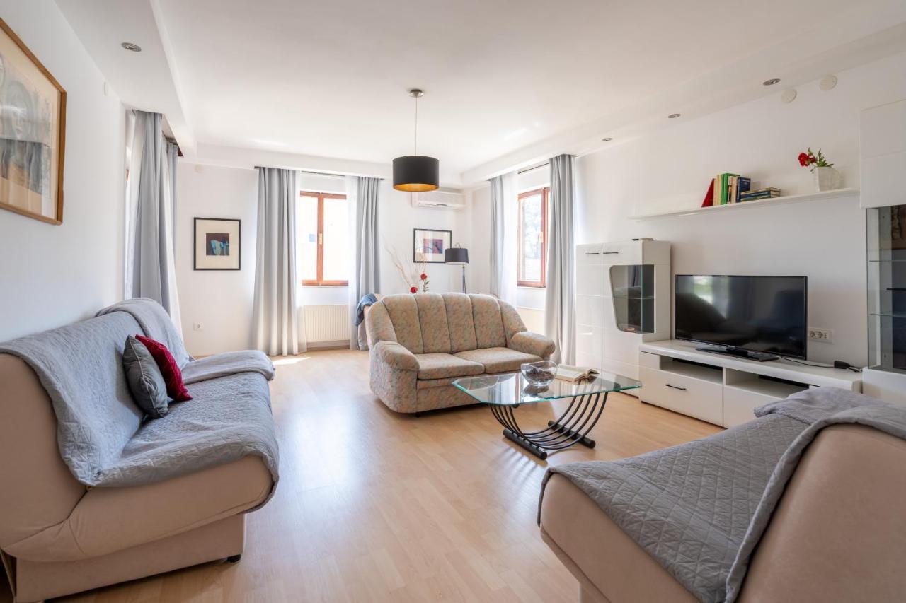 Apartmani&Soba Mimi Rovigno Esterno foto