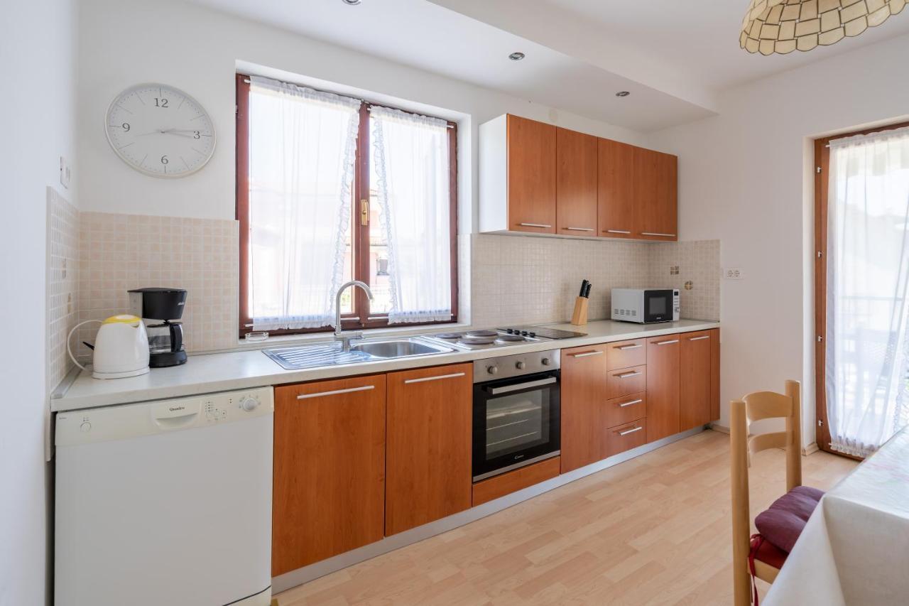 Apartmani&Soba Mimi Rovigno Esterno foto