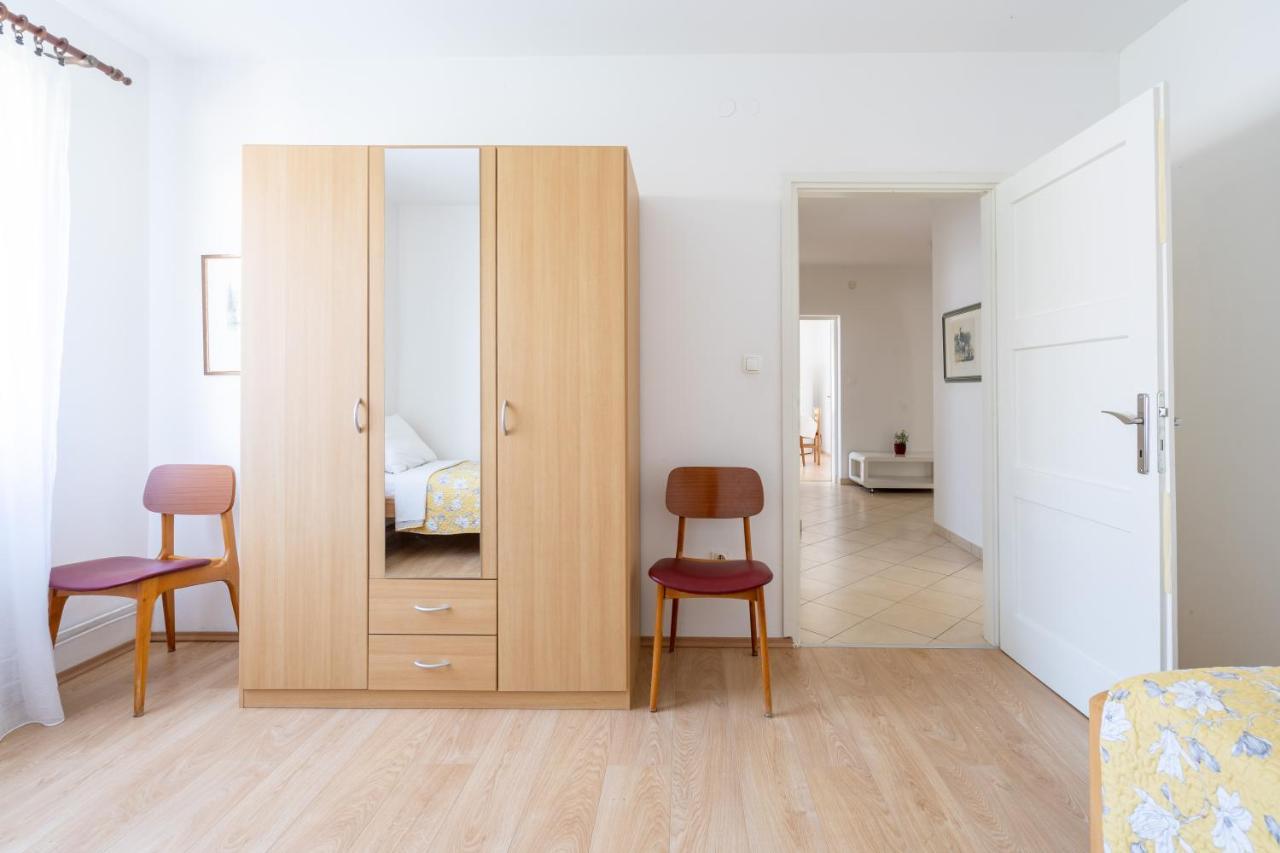 Apartmani&Soba Mimi Rovigno Esterno foto