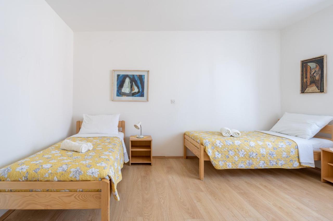 Apartmani&Soba Mimi Rovigno Esterno foto