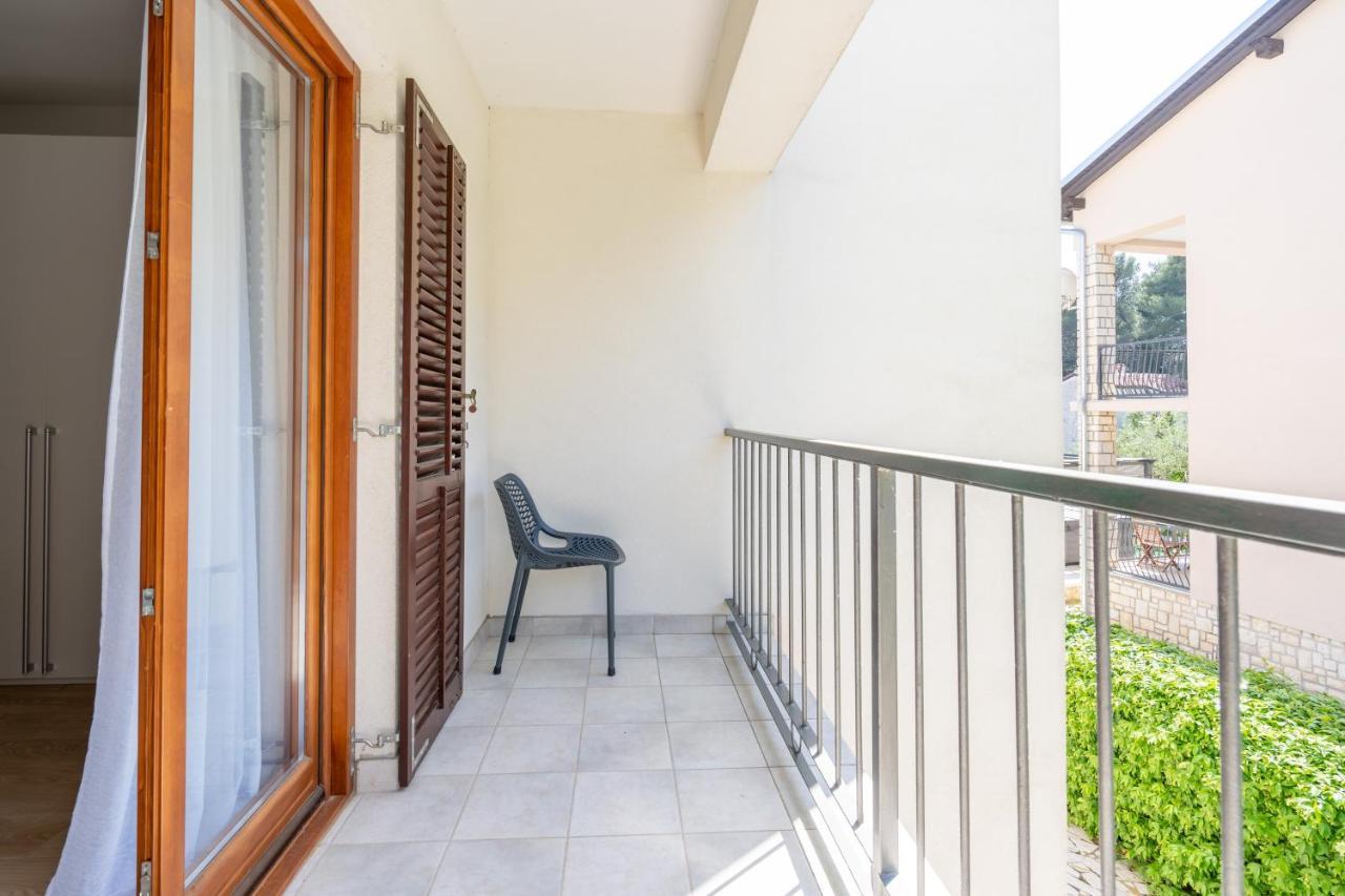 Apartmani&Soba Mimi Rovigno Esterno foto