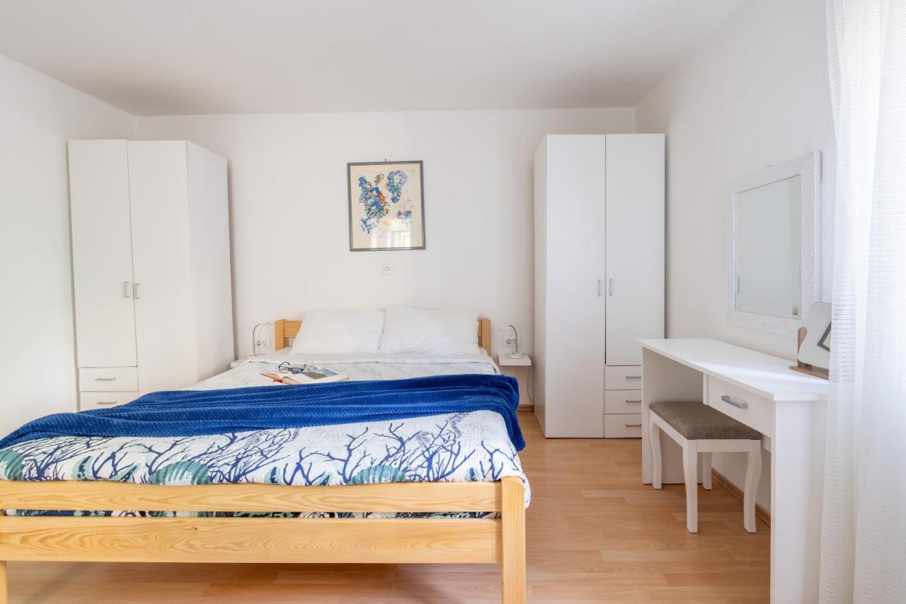 Apartmani&Soba Mimi Rovigno Esterno foto