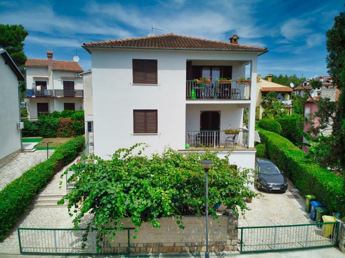 Apartmani&Soba Mimi Rovigno Esterno foto