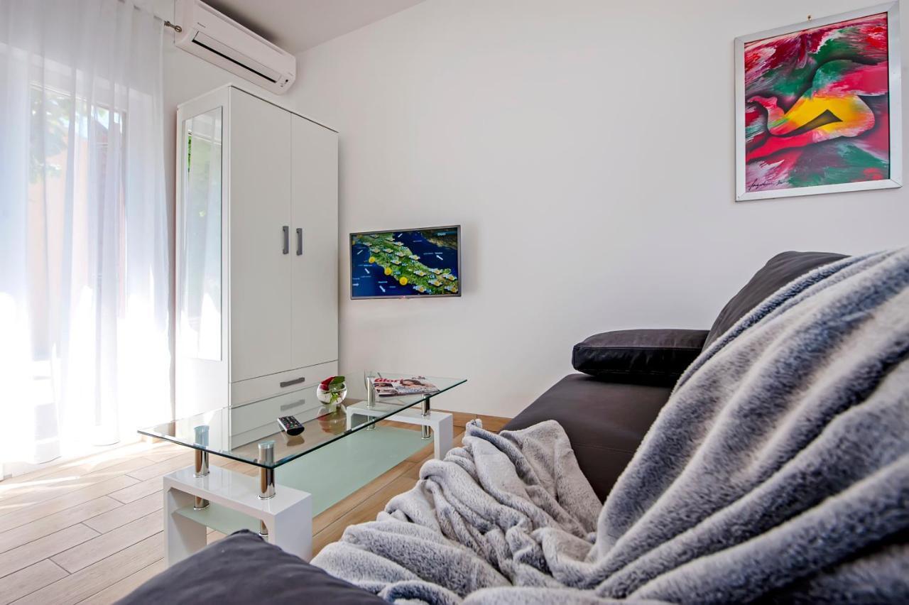 Apartmani&Soba Mimi Rovigno Esterno foto