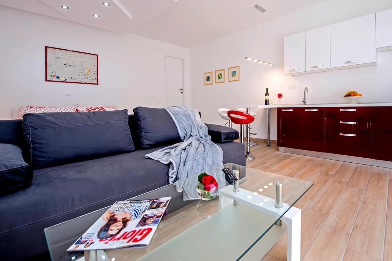 Apartmani&Soba Mimi Rovigno Esterno foto