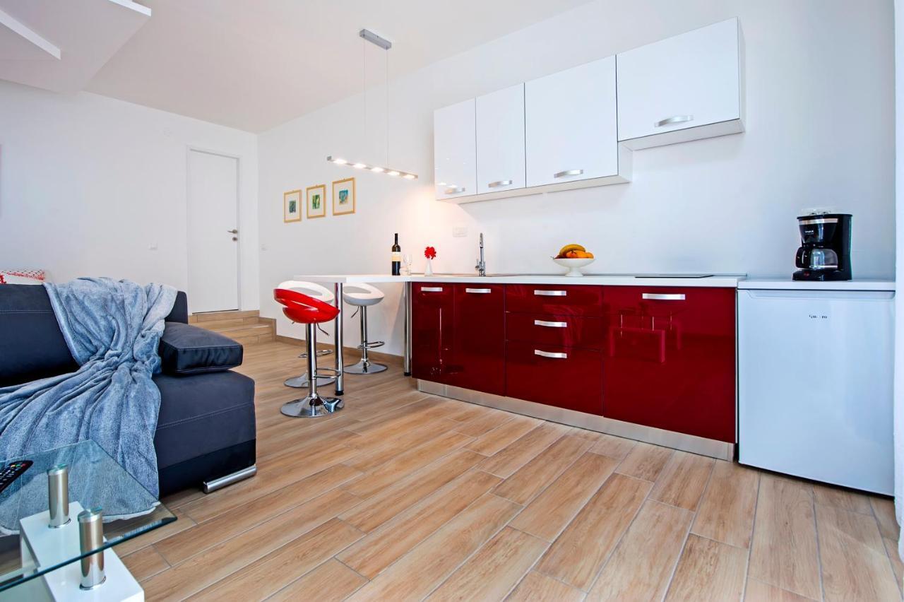 Apartmani&Soba Mimi Rovigno Esterno foto