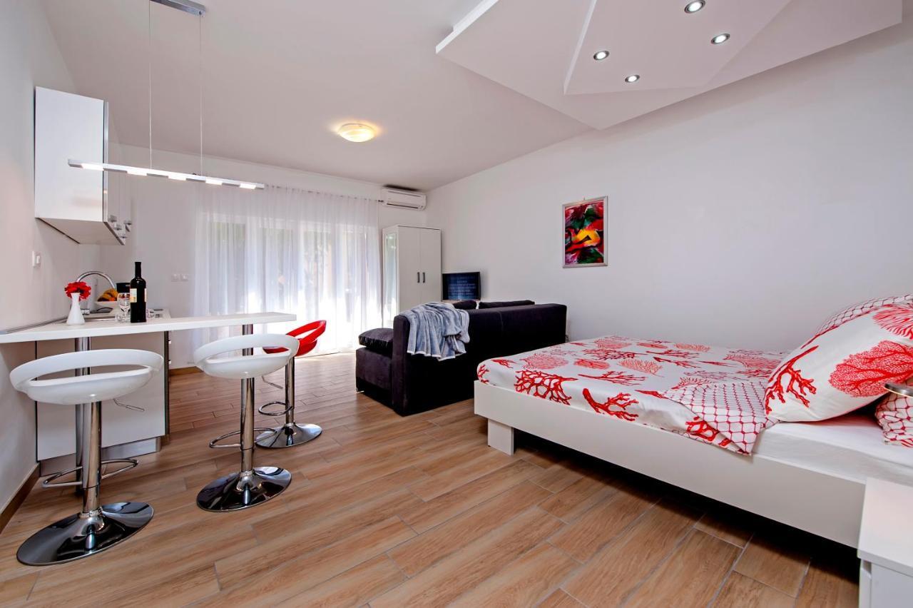 Apartmani&Soba Mimi Rovigno Esterno foto