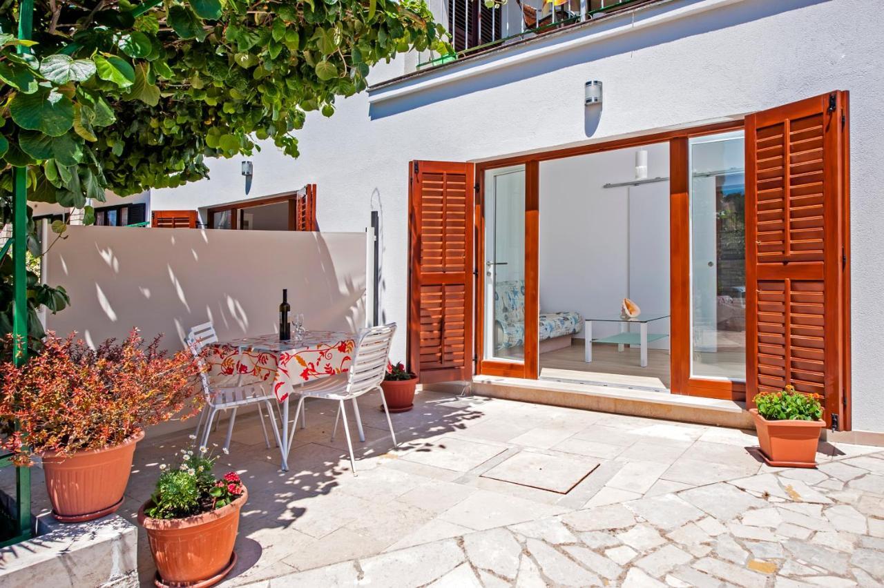 Apartmani&Soba Mimi Rovigno Esterno foto